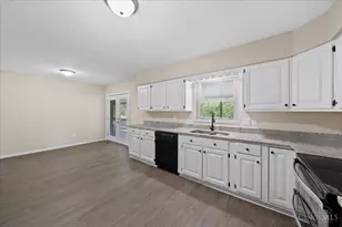 4242 Elk Creek Rd, Madison Township, OH 45067 - Photo 9