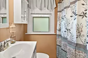 6941 Dianna Dr, Cincinnati, OH 45239 - Photo 15