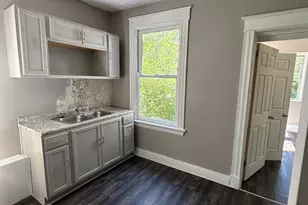 811 S Fred Shuttlesworth Cir, Cincinnati, OH 45229 - Photo 3
