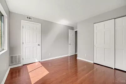 1544 W Galbraith Road #412, Cincinnati, OH 45231 - Photo 11