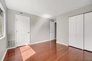 1544 W Galbraith Rd, Cincinnati, OH 45231 - Photo 11