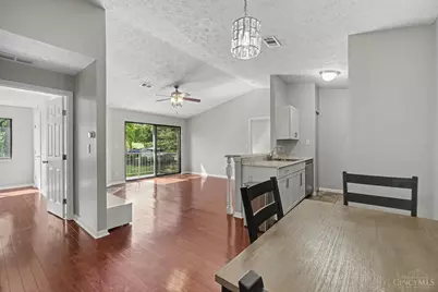 1544 W Galbraith Road #412, Cincinnati, OH 45231 - Photo 3