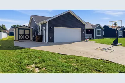 105 Toms Turnaround, Sterling Township, OH 45154 - Photo 5