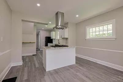 692 W Kemper Road, Springdale, OH 45246 - Photo 11