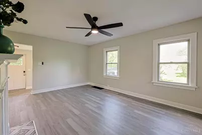 692 W Kemper Road, Springdale, OH 45246 - Photo 7