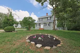 692 W Kemper Rd, Springdale, OH 45246 - Photo 1