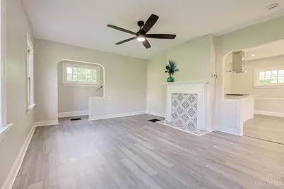 692 W Kemper Road, Springdale, OH 45246 - Photo 5