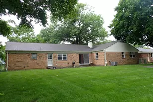 688 Buff Ct, Springfield Township, OH 45231 - Photo 3