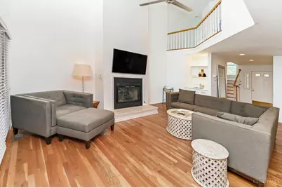 696 Totten Way, Cincinnati, OH 45226 - Photo 3