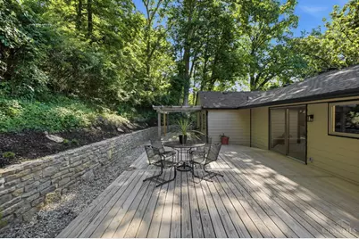 3696 Dogwood Lane, Columbia Township, OH 45213 - Photo 9