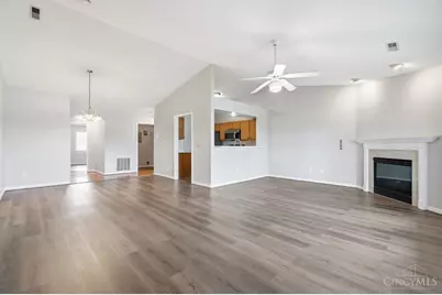 5444 Harbourwatch Way #204, Deerfield Township, OH 45040 - Photo 9
