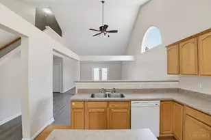 623 Quail Hollow Dr, Trenton, OH 45067 - Photo 3