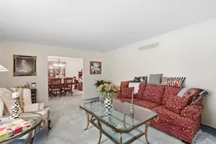 7031 Butterwood Dr, West Chester, OH 45241 - Photo 9