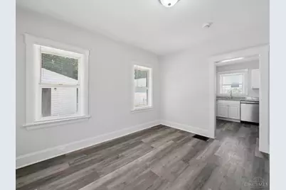 813 Greenwich Avenue, Cincinnati, OH 45238 - Photo 9