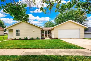724 N 13th St, Richmond, IN 47374 - Photo 1