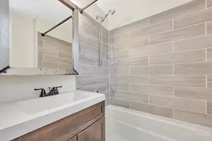 600 Riddle Rd, Cincinnati, OH 45220 - Photo 23