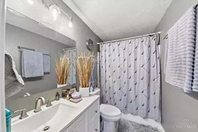 10264 Snowflake Lane, Colerain Township, OH 45251 - Photo 11