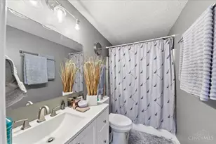 10264 Snowflake Ln, Colerain Township, OH 45251 - Photo 11