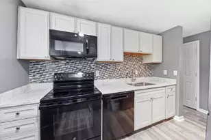 10264 Snowflake Ln, Colerain Township, OH 45251 - Photo 7