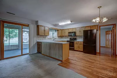 8254 Meadowlark Drive, Carlisle, OH 45005 - Photo 9