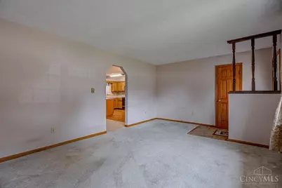 8254 Meadowlark Drive, Carlisle, OH 45005 - Photo 5