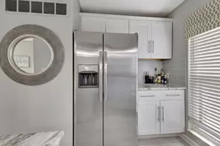 1012 John St, Cincinnati, OH 45203 - Photo 15