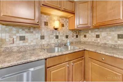 11708 Van Cleve Avenue, Springdale, OH 45246 - Photo 5