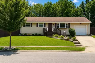 424 Rockford Dr, Hamilton, OH 45013 - Photo 1