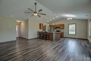 136 Pebble Crk Dr, Eaton, OH 45320 - Photo 11