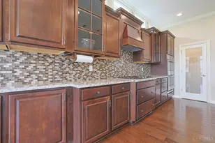 6493 Coach Light Cir, Liberty Township, OH 45011 - Photo 13