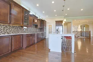 6493 Coach Light Cir, Liberty Township, OH 45011 - Photo 11