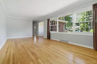 1050 Nimitz Ln, Anderson Township, OH 45230 - Photo 9