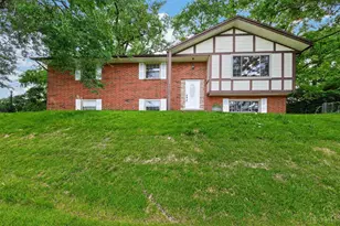 2700 Sonata Cir, Miami Township, OH 45449 - Photo 3
