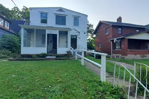 412 N Wayne Ave, Lockland, OH 45215 - Photo 1