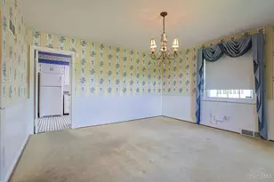 541 W North Bend Rd, Springfield Township, OH 45224 - Photo 11