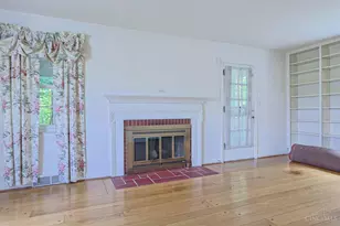 541 W North Bend Rd, Springfield Township, OH 45224 - Photo 9