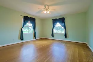 541 W North Bend Rd, Springfield Township, OH 45224 - Photo 23