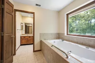 4427 Bromyard Ave, West Chester, OH 45241 - Photo 23