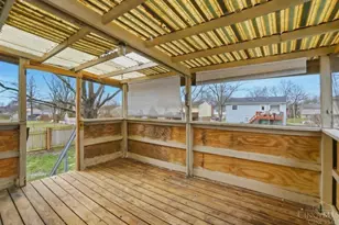 9925 Grasscreek Ct, Colerain Township, OH 45231 - Photo 19