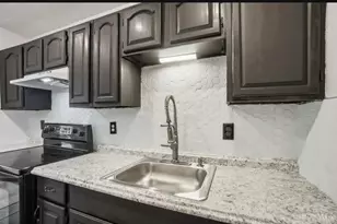9925 Grasscreek Ct, Colerain Township, OH 45231 - Photo 9