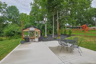 1698 Fieldcrest Dr, Lawrenceburg, IN 47025 - Photo 43