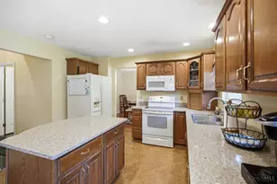 5790 Willowcove Dr, Cincinnati, OH 45239 - Photo 7
