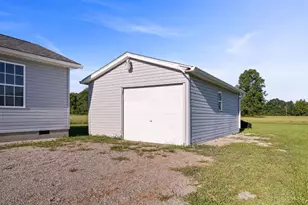 158 Montana Dr, Jackson Township, OH 45171 - Photo 5