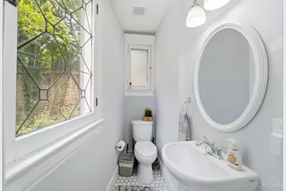 318 Stites Avenue, Cincinnati, OH 45226 - Photo 9