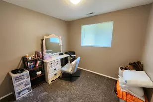 251 Kinsman Ct, Delhi Township, OH 45238 - Photo 7