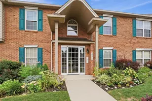 8771 Carrousel Park Cir, Colerain Township, OH 45251 - Photo 3
