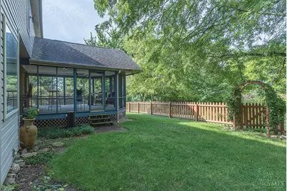 121 Livingston Drive, Hamilton, OH 45013 - Photo 7