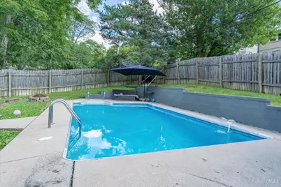 6117 Teagarden Cir, Miami Township, OH 45449 - Photo 5