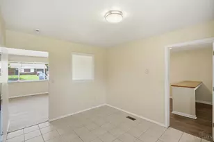 766 Hargrove Way, Forest Park, OH 45240 - Photo 13