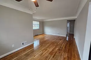 1055 Hempstead Dr, Springfield Township, OH 45231 - Photo 5